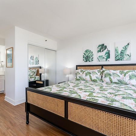 Ferienwohnung Waikiki Banyan W-Ocean Views With Free Parking! Honolulu Exterior foto