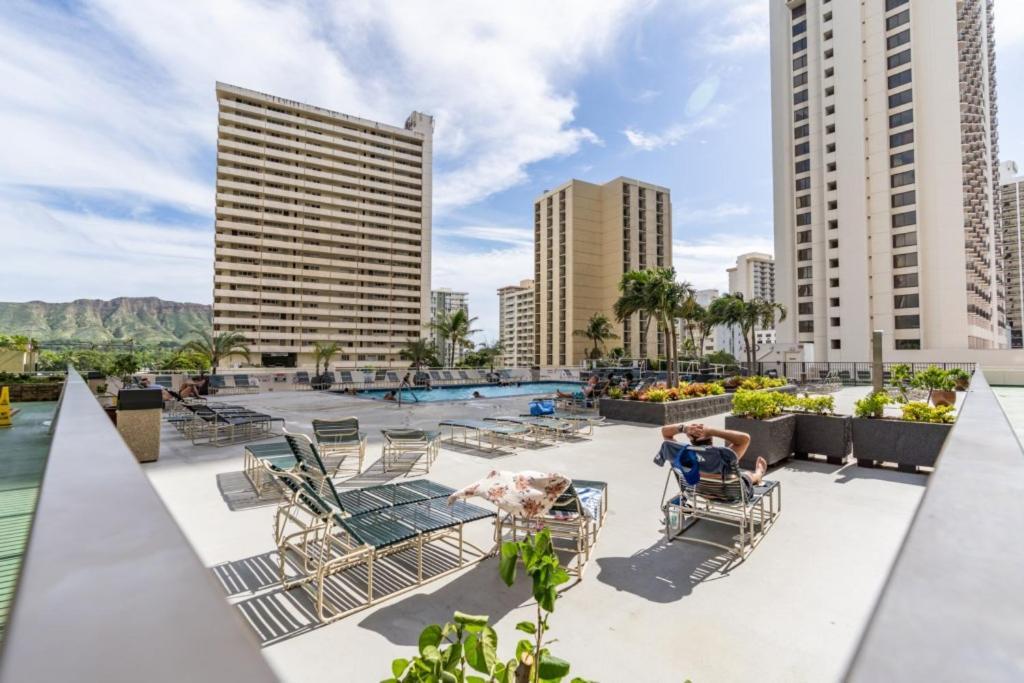 Ferienwohnung Waikiki Banyan W-Ocean Views With Free Parking! Honolulu Exterior foto