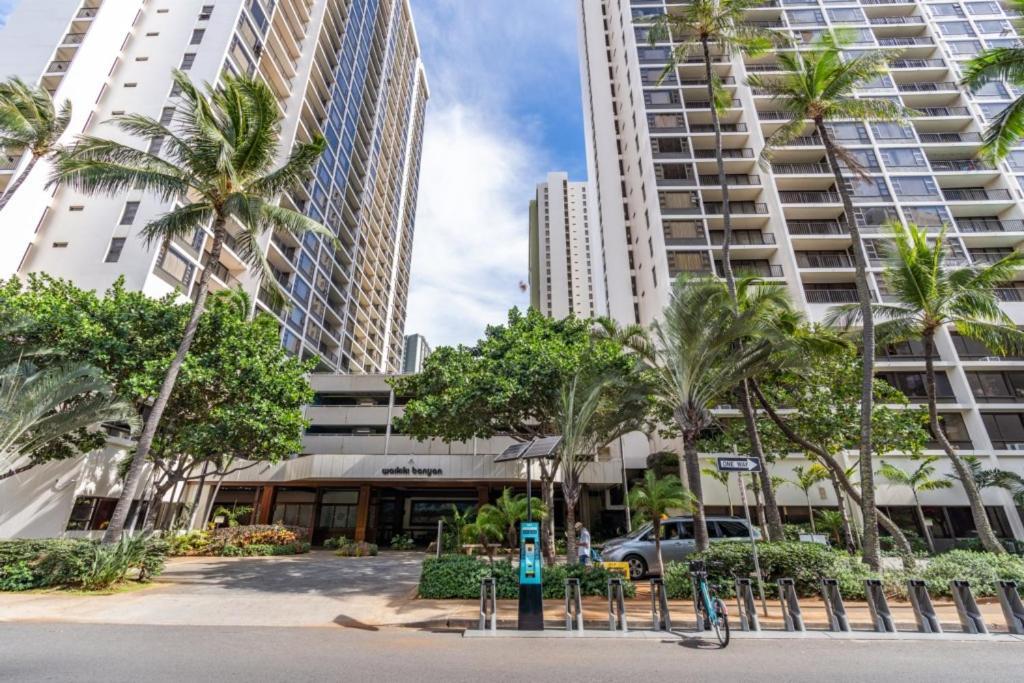 Ferienwohnung Waikiki Banyan W-Ocean Views With Free Parking! Honolulu Exterior foto