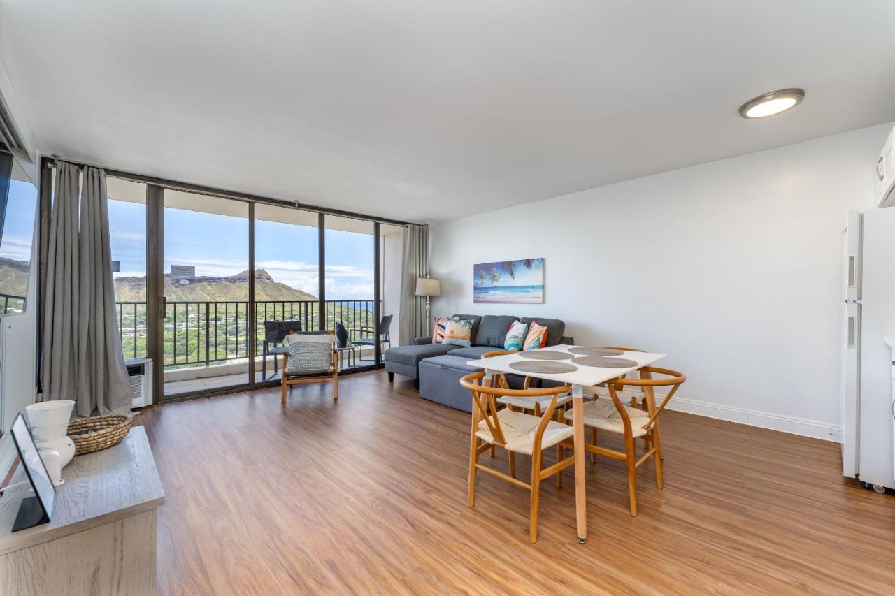 Ferienwohnung Waikiki Banyan W-Ocean Views With Free Parking! Honolulu Exterior foto