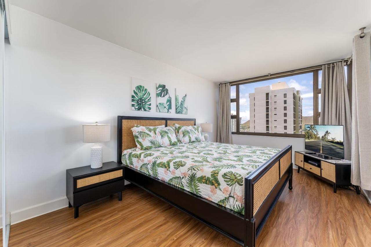 Ferienwohnung Waikiki Banyan W-Ocean Views With Free Parking! Honolulu Exterior foto